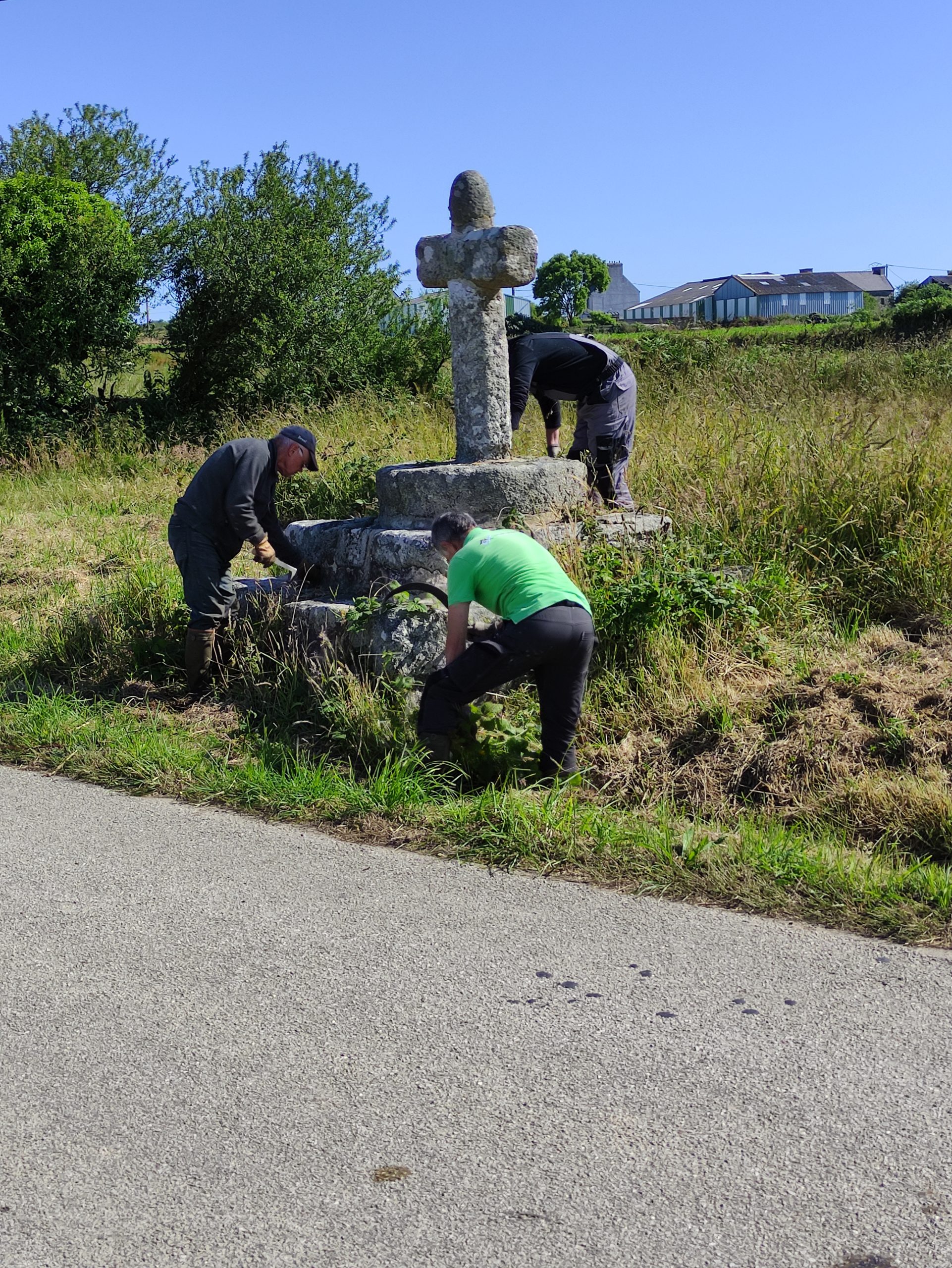 Mardi 14 Juin : Keroudern et croix vers Enez Cadec